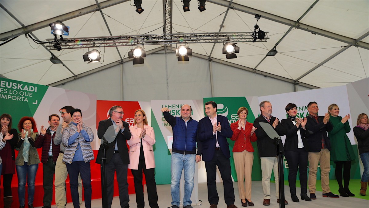 Mitina Basaurin - Aitor Esteban, Andoni Ortuzar 