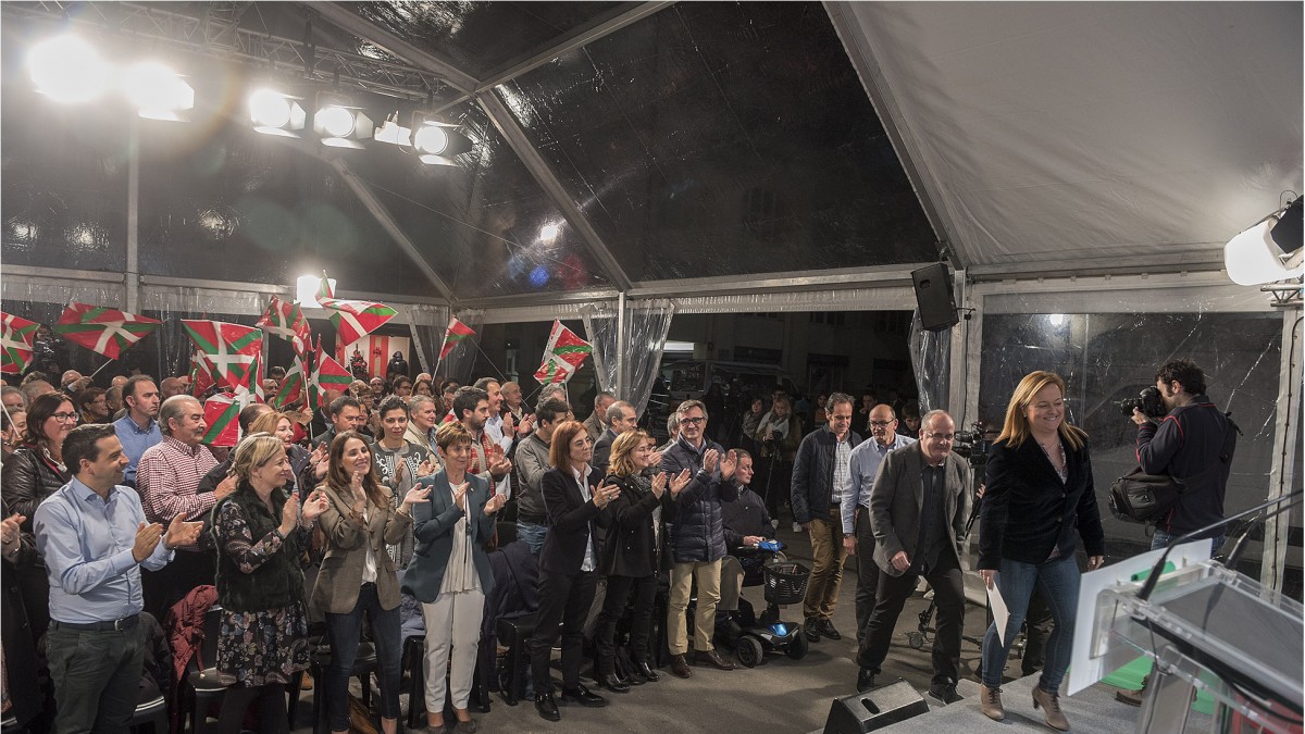 Mitina Bergaran - Joseba Agirretxea, María Eugenia Iparragirre, Joseba Egibar	