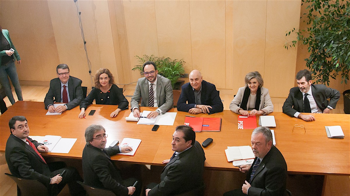 EAJ-PNV eta PSOEn arteko billera