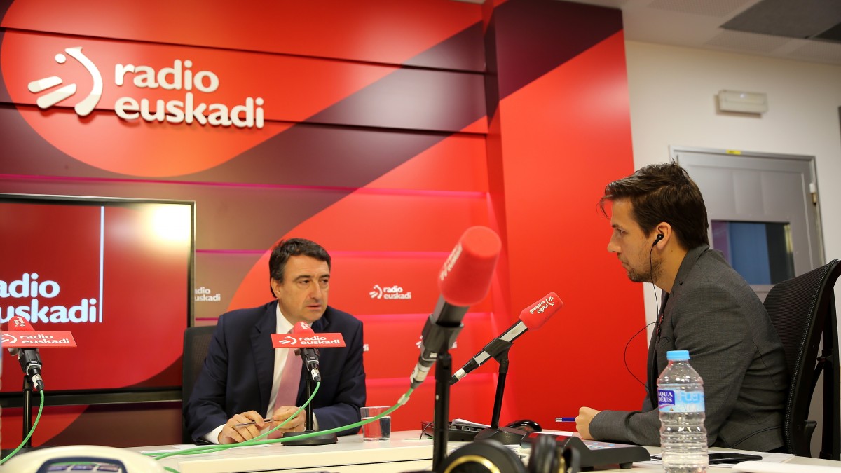 Aitor Esteban en Radio Euskadi