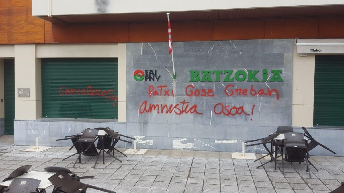 Pintadas en batzokis Bizkaia 20200605