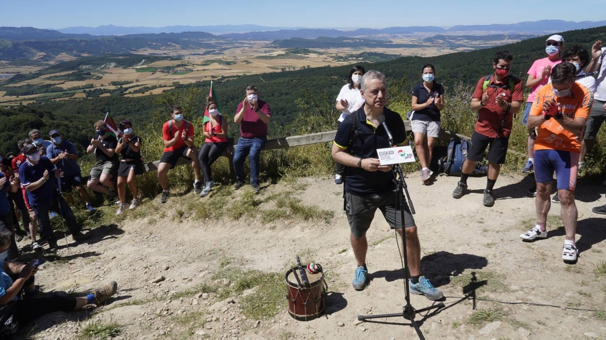 Subida a Zaldiaran, Ernio y Serantes Iñigo Urkullu, Bakartxo Tejeria, Leixuri Arrizabalaga