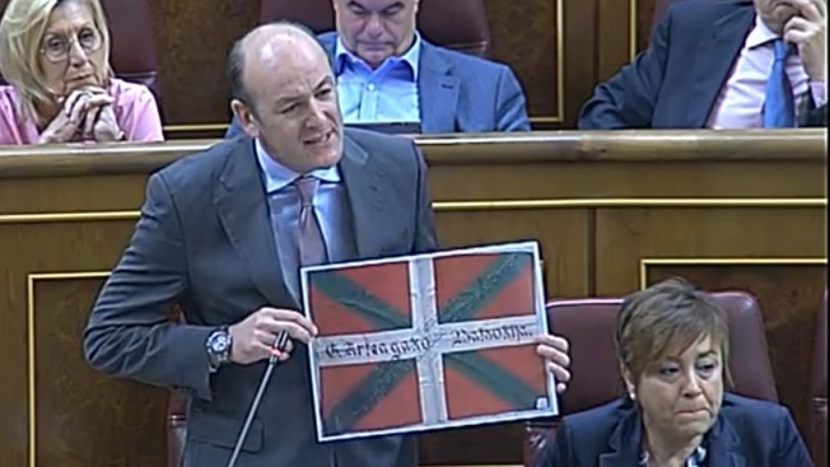 Agirretxeak Catalári: “Guda zibilean alderdi eta sindikatuei lapurtutakoa gerrako irabazi gisa erakustea laido argia da