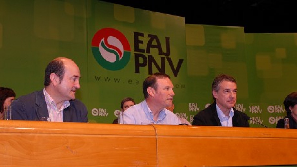 Intervención en euskera e Iñigo Urkullu ante la Asamblea Nacional informativa celebrada en el Palacio Euskalduna de Bilbao