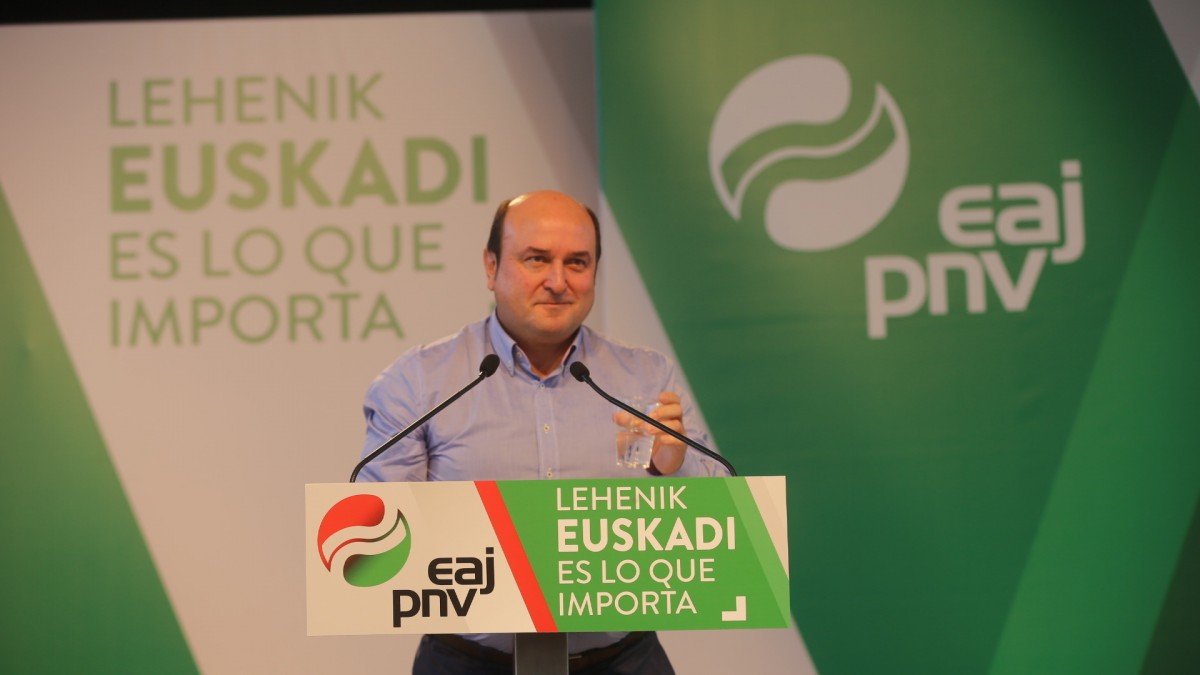 Andoni Ortuzar explica por qué EAJ-PNV está en Madrid y cómo defiende allí los intereses de Euskadi