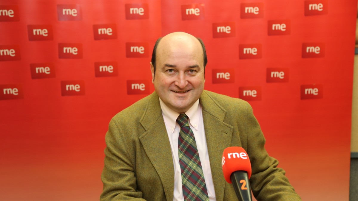 Andoni Ortuzar en RNE