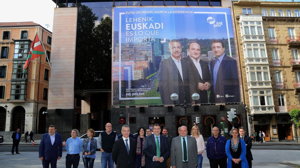 EAJ-PNV llama a los vascos y a las vascas a “marcar la diferencia” con su voto en las elecciones del 26-J