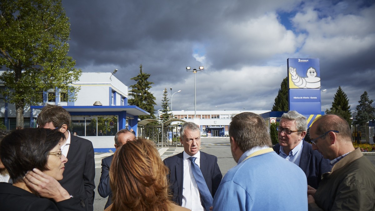 Urkullu se dirige a la juventud vasca y se compromete a poner en marcha un Plan de Empleo dotado con 1.000 millones de euros
