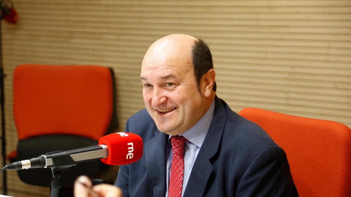 Ortuzar: “En este momento votaríamos ‘no‘ a los Presupuestos, pero estamos negociando y tenemos voluntad de acuerdo”