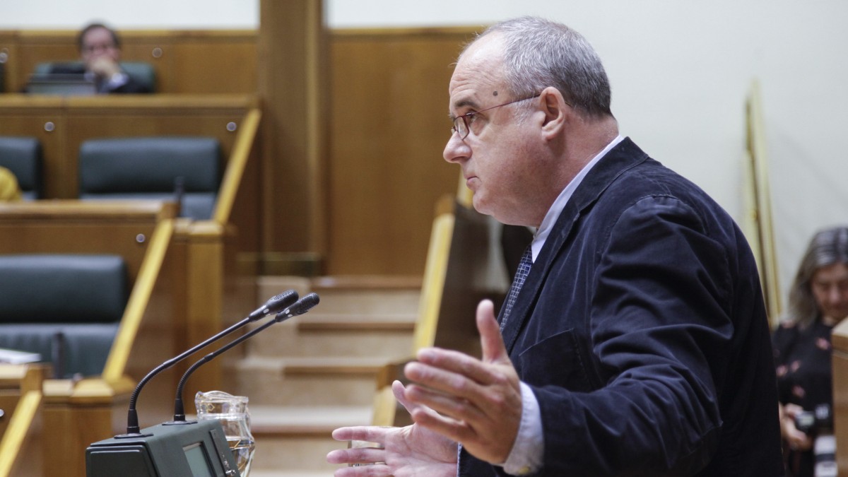 Joseba Egibar: “Sentimenduak ezin dira inposatu, errespetatu egin behar dira” 