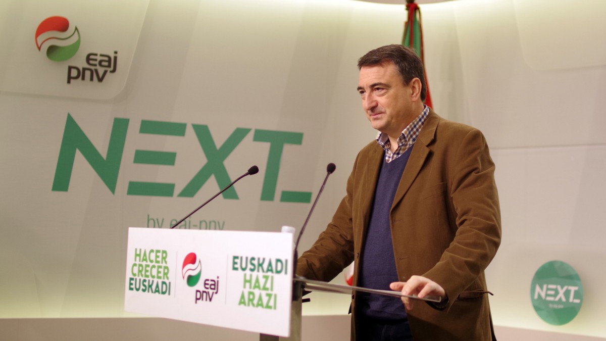 “Cualquier reforma constitucional que no aborde las cuestiones nacionales vasca y catalana fracasará”