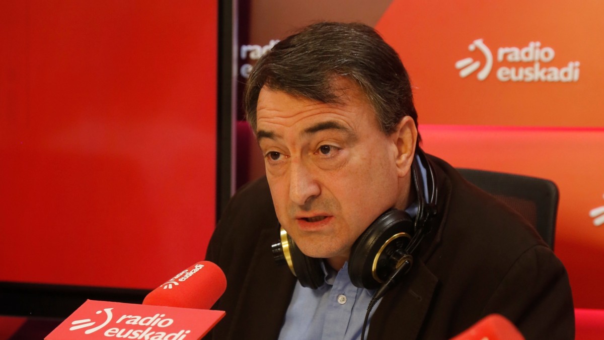 Debate con Aitor Esteban en Radio Euskadi