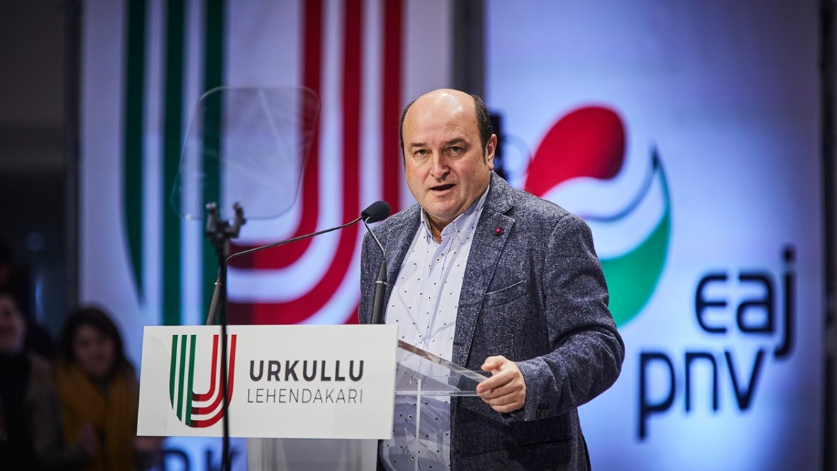 Ortuzar: “Lo que está en juego el 5 de abril es Euskadi, y no La Moncloa”