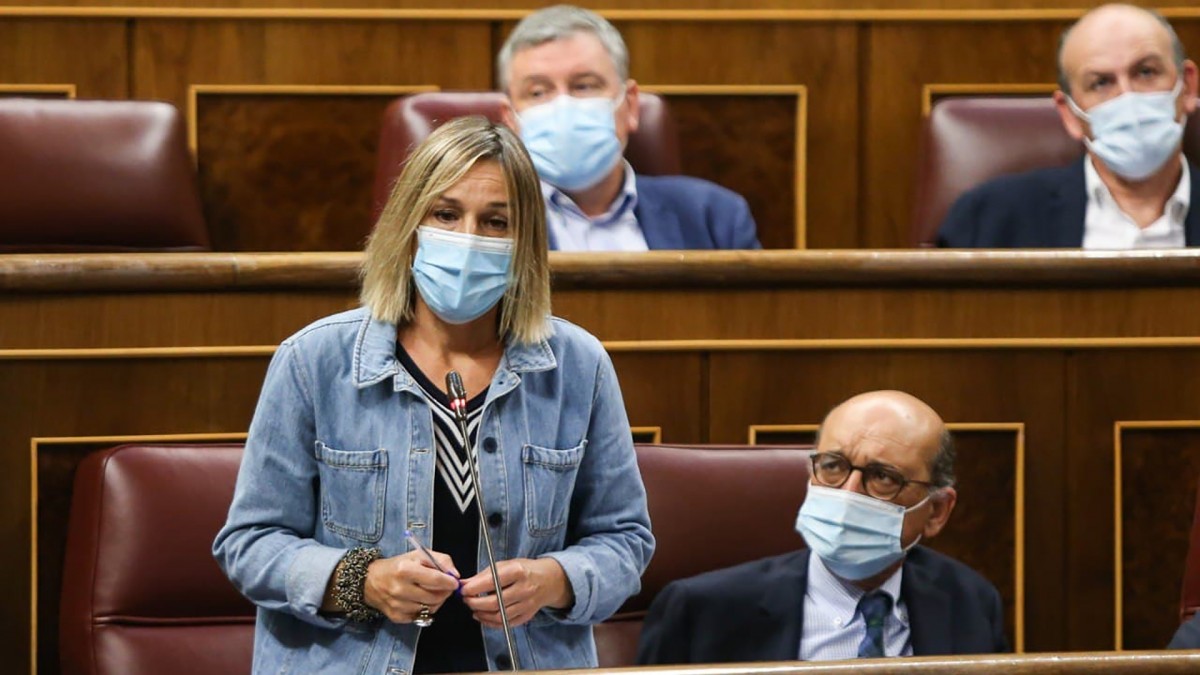 Idoia Sagastizabal reclama a la Ministra Ribera que “no deniegue a Euskadi la oportunidad económica, de empleo e industrial” que supone el segundo cargadero de BBG