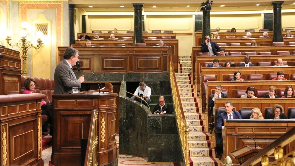 Esteban, a Sánchez: “Si no abona las relaciones, esta Legislatura le va a parecer un camino de rosas comparada con la siguiente”