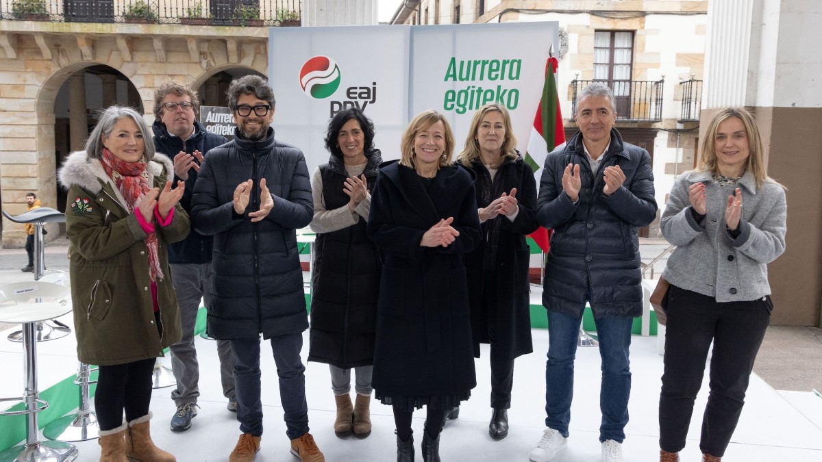 Etorkizunari “berme guztiekin” aurre egiteko, ekonomia “sendo, berritzaile eta aurreratu” baten alde egin du Eider Mendozak