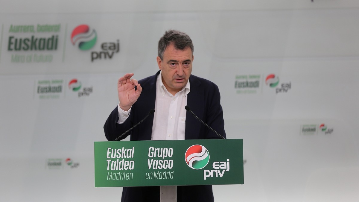 Aitor Esteban denuncia que el Gobierno español excluye a la ciudadanía vasca del reparto de más de 700 millones de euros de Fondos Europeos destinados a mejoras en carreteras