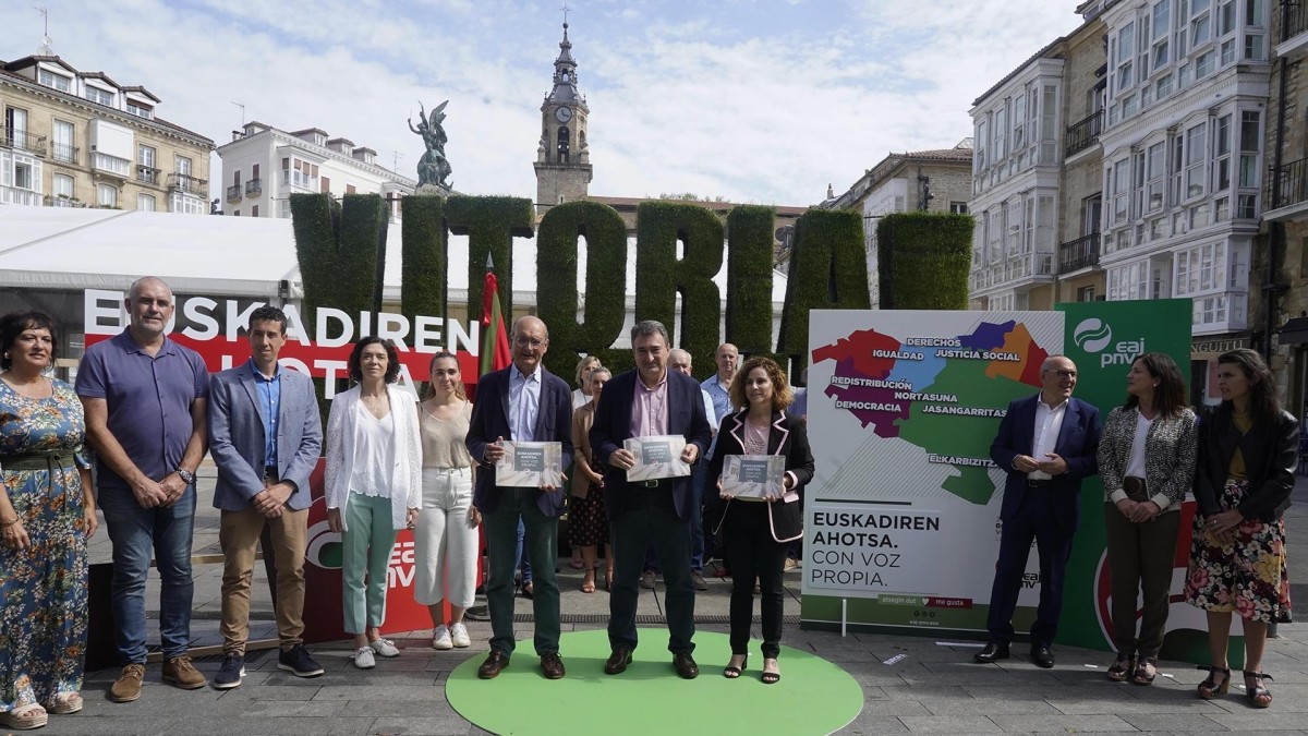 Aitor Estebanek aurkeztu du “Euskaditik eta Euskadirentzat” egin den hauteskunde egitasmoa  