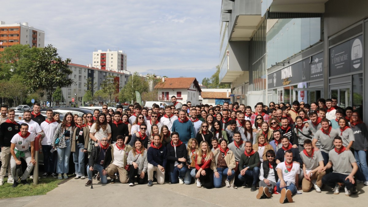 Baionan egin den EGI Egunean, Estebanek euskal gazteria deitu du politikan inplikatzera: “Oso garrantzitsuak zarete Alderdiari argia emateko”  