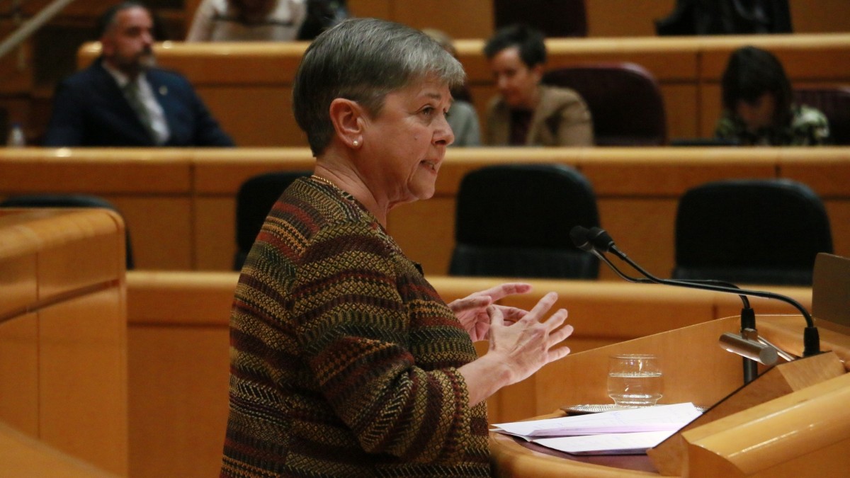 EAJ-PNVk familia ugarien behar espezifikoei erantzungo dieten formulak bilatzera premiatu du Bustinduy ministroa