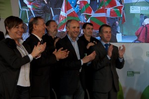 Josu Erkoreka, Iñigo Urkullu y resto de candidaturas en el mitin de Barakaldo
