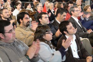Arantxa Tapia y Joseba Egibar en el acto político de la plaza Gaskuña del Antiguoa