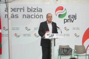 Iñigo Urkullu eta Joseba Egibar Eibarko bonbardaketen 75. urteurrenean