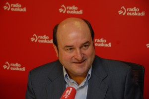 Andoni Ortuzar en radio Euskadi