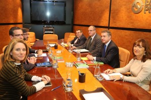 Encuentro con partidos políticos