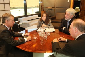 Iñigo Urkullu con el Embajador de Gran Bretaña