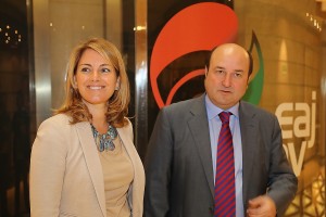 Encuentro entre Andoni Ortuzar y Arantza Quiroga en Sabin Etxea