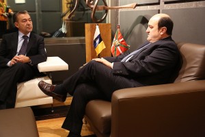 Andoni Ortuzar con el Presidente de Canarias, Paulino Rivero