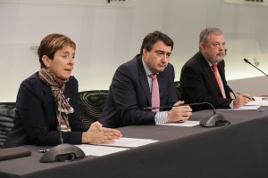 Arantxa Tapìa, Aitor Esteban y Pedro Azpiazu sobre la reforma energética