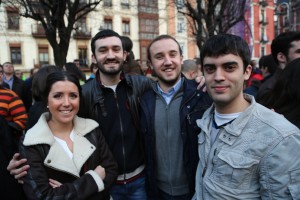 Milaka pertsona manifestatu dira Bilbon giza eskubide, konponbidea eta bakearen alde