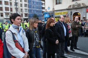 Milaka pertsona manifestatu dira Bilbon giza eskubide, konponbidea eta bakearen alde