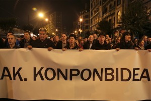 Miles de personas se manifiestan en Bilbao en favor de los derechos humanos, el acuerdo y la paz