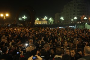 Milaka pertsona manifestatu dira Bilbon giza eskubide, konponbidea eta bakearen alde