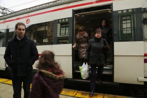 El Grupo vasco junto con el Alcalde de Ugao Miraballes Ekaitz Mentxaka