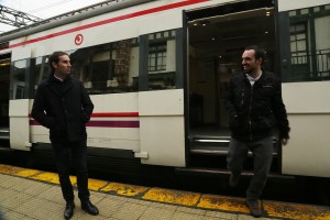 El Grupo vasco junto con el Alcalde de Ugao Miraballes Ekaitz Mentxaka