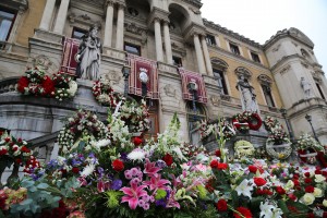 Milaka bilbotarrek agur esan diote Iñaki Azkuna 'munduko alkaterik onenari'