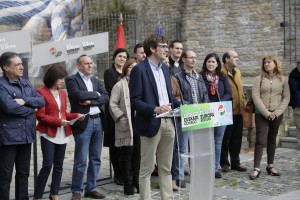 20140509 Gasteiz: Ciudad Europea - Gorka Urtaran e Izaskun Bilbao