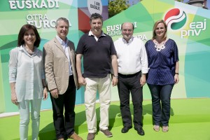 Izaskun Bilbaok “ Letra larriz idatzitako Demokrazia exijitzen du”