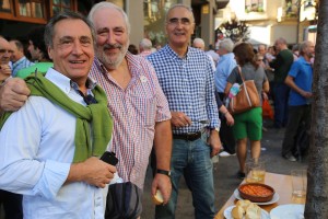 Ortuzar y Atutxa junto con otros miembros del EBB y Maria Uribe en el último lunes de Gernika