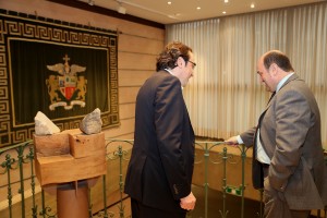 Andoni Ortuzar (EAJ-PNV) eta Josep Rull (CDC) Sabin Etxean