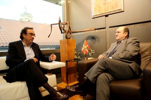 Andoni Ortuzar (EAJ-PNV) eta Josep Rull (CDC) Sabin Etxean