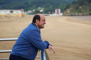 Andoni Ortuzarri elkarrizketa