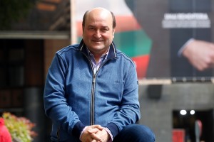 Andoni Ortuzarri elkarrizketa