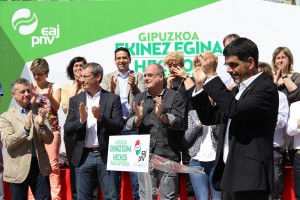 Mitin en Donostia Goia, Olano, Urkullu y Egibar