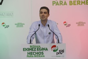 Bermeoko mitina - Aritz Abaroa, Ana Otadui, Unai Rementeria
