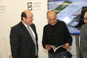 Andoni Ortuzarrek Hermes aldizkariaren 50. zenbakia aurkezten du
